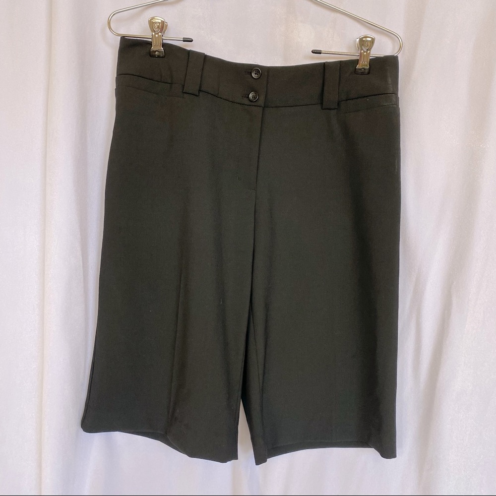 Express design studio black short size 6